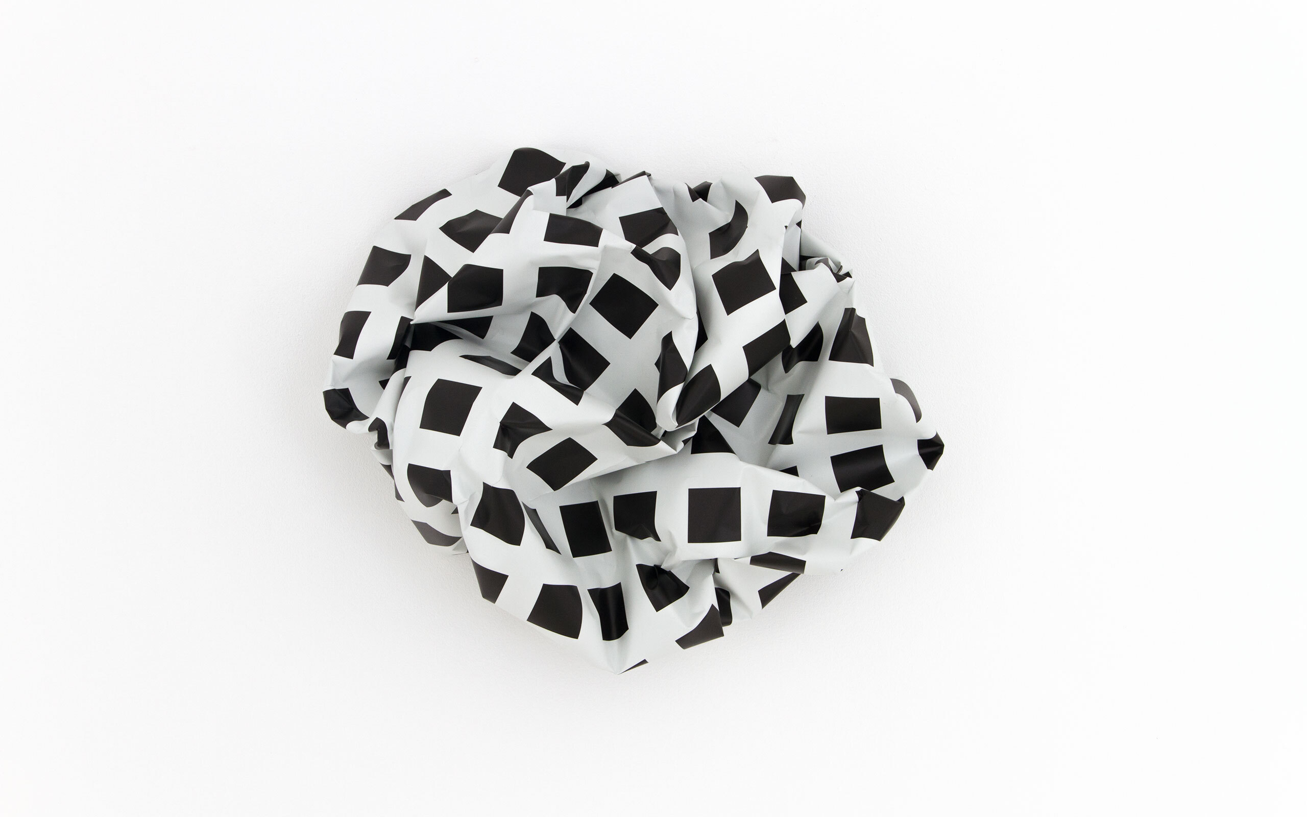 07A Esther Stocker Knitterskulpturen